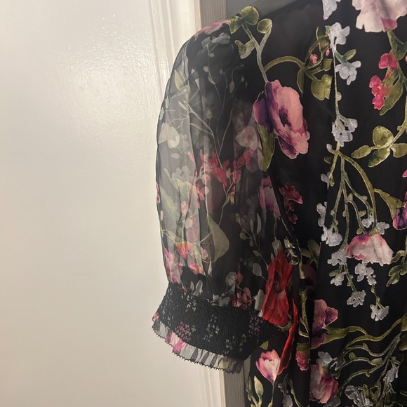 Blouse - Picture 2 of 6